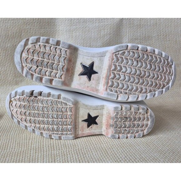 Youth Black & White Chuck Taylor All Star Lugged Heel Platform Sneaker Size 6 - Picture 10 of 11